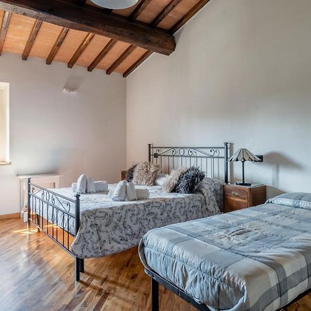 Casa Vecchia Rooms And Parking Gambassi Terme Kültér fotó