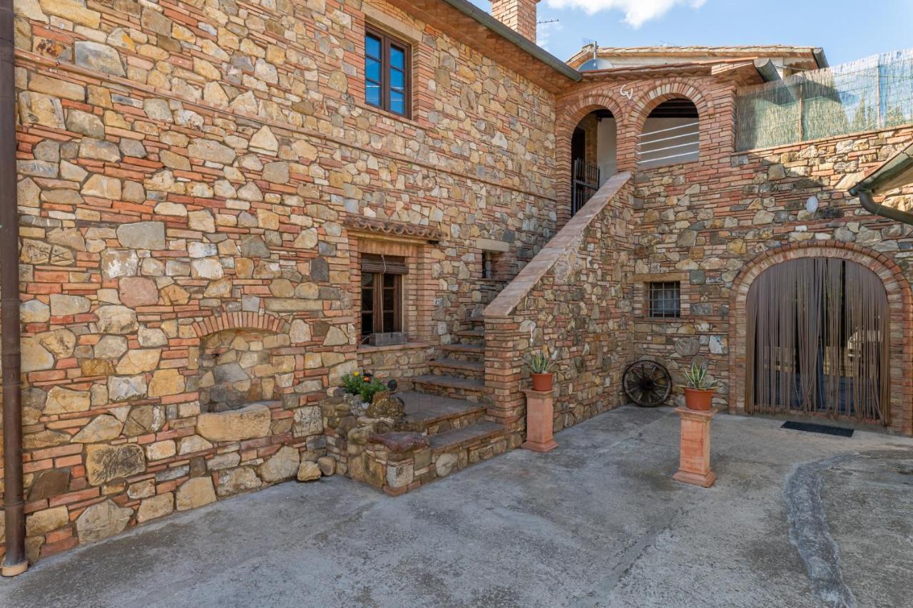 Casa Vecchia Rooms And Parking Gambassi Terme Kültér fotó