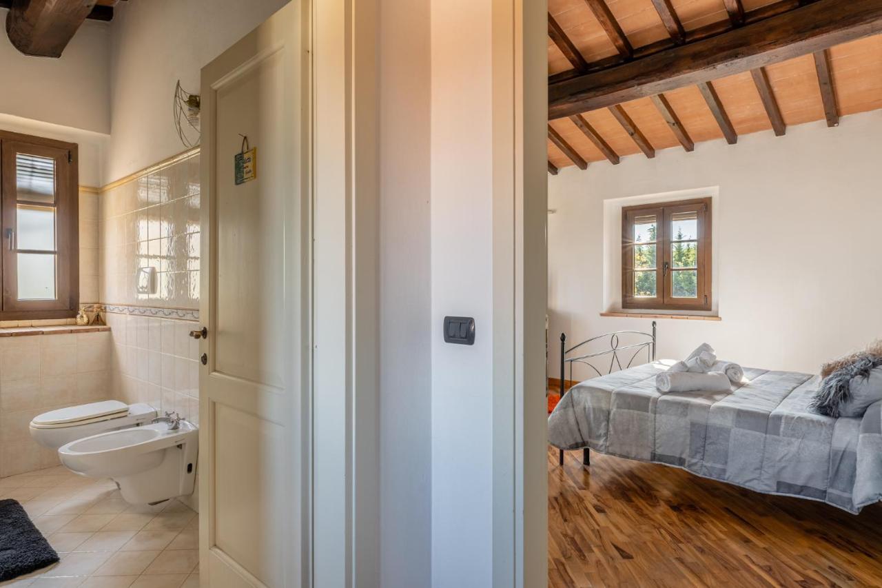 Casa Vecchia Rooms And Parking Gambassi Terme Kültér fotó