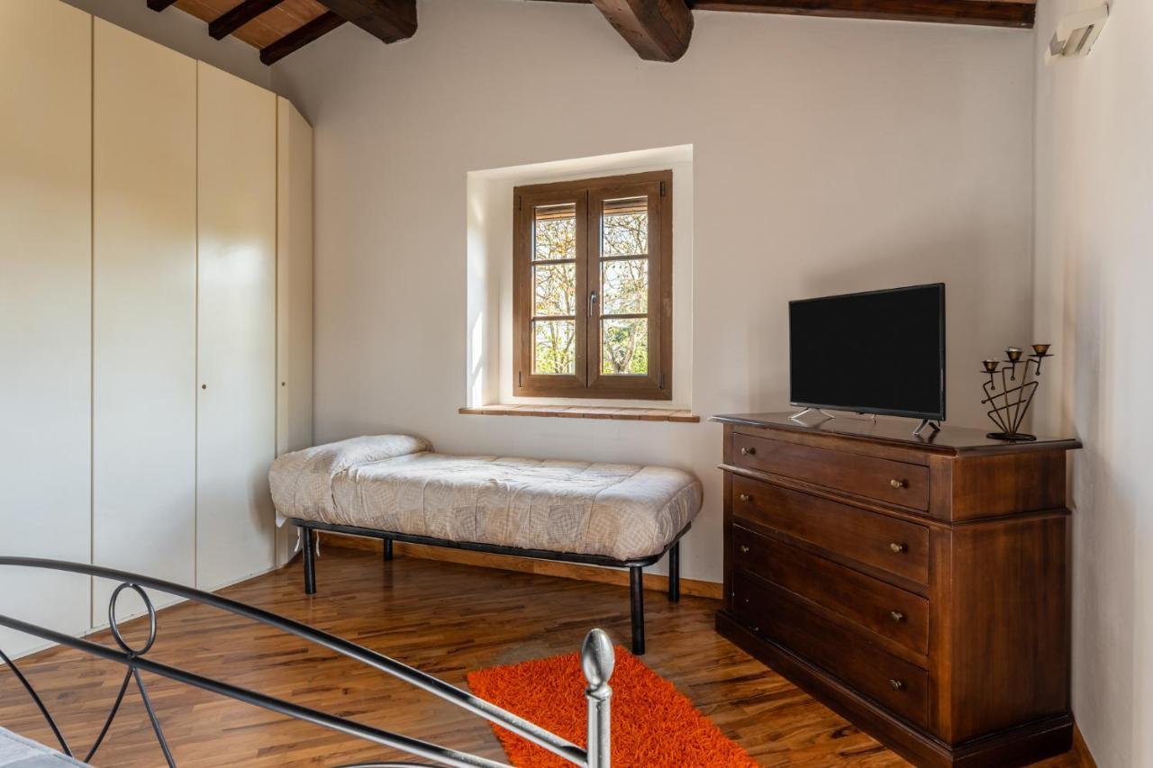 Casa Vecchia Rooms And Parking Gambassi Terme Kültér fotó