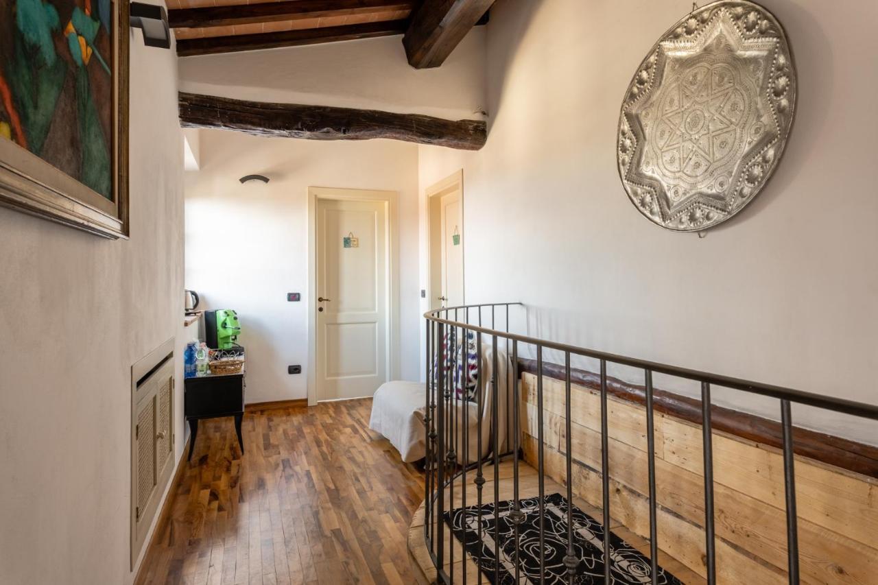 Casa Vecchia Rooms And Parking Gambassi Terme Kültér fotó